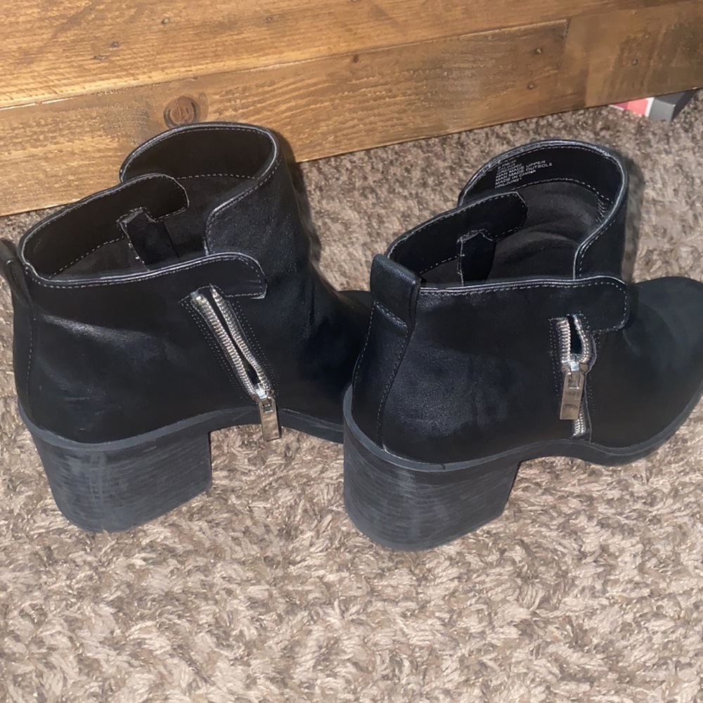 BCBG boots - Picture 5 of 6